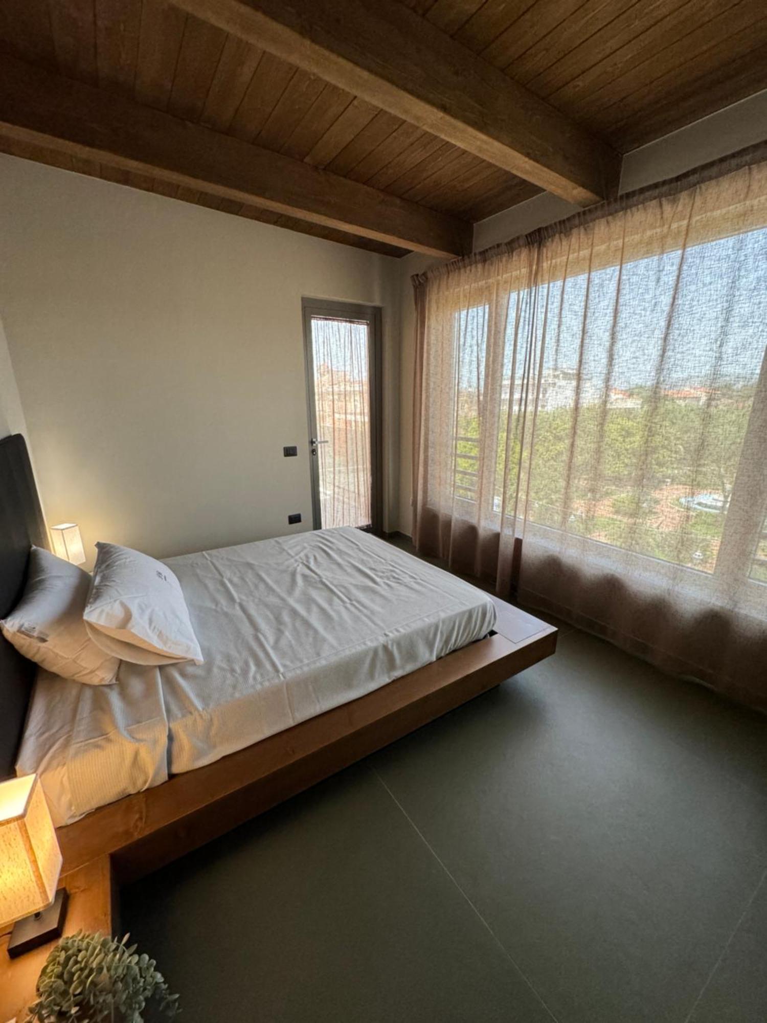 Penthouse Rooms Marigliano - Eleganza Sopra Le Nuvole Esterno foto