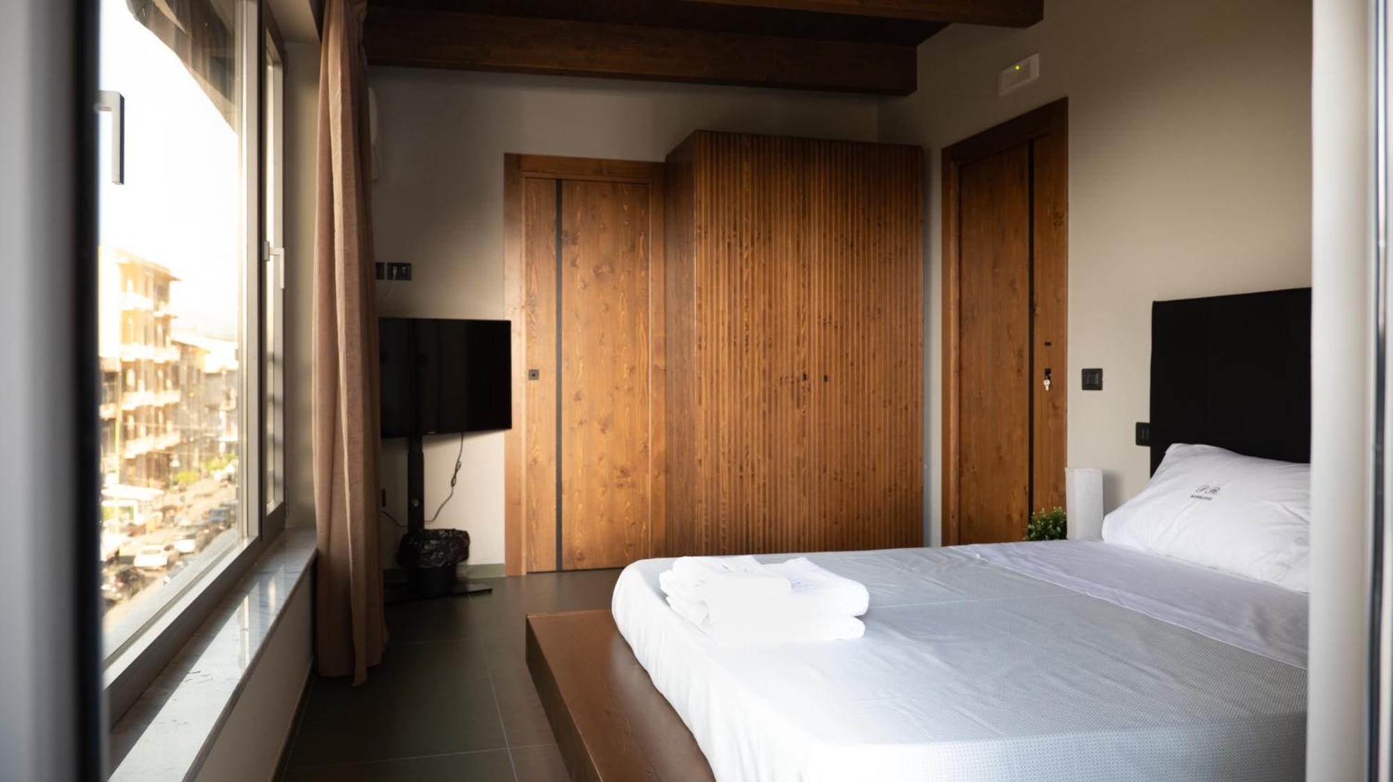 Penthouse Rooms Marigliano - Eleganza Sopra Le Nuvole Esterno foto